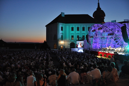 Elīna Garanča 2025 im Göttweiger Stiftshof